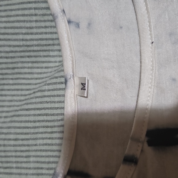 Top - Picture 2 of 2